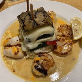 The Wharf - Scallops and mashed potatoes - Seafood Near Me - Fort Bragg, California The Wharf - Scallops and mashed potatoes - Seafood Near Me - Fort Bragg, California