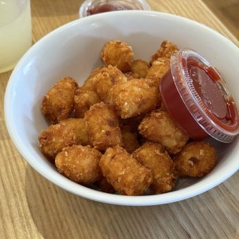 Bandit Dolores - Tater tots - Breakfast & Brunch Near Me - San Francisco, California Bandit Dolores - Tater tots - Breakfast & Brunch Near Me - San Francisco, California