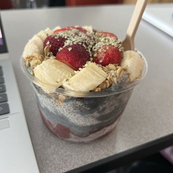 Acai R - Medium Lazy Bowl - Acai Bowls Near Me - San Francisco, California Acai R - Medium Lazy Bowl - Acai Bowls Near Me - San Francisco, California