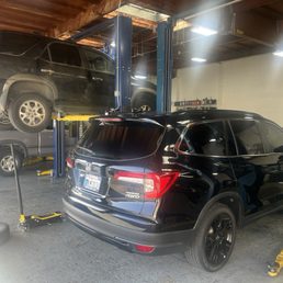Car sitting for 1 hour just for tire rotation! Car sitting for 1 hour just for tire rotation!