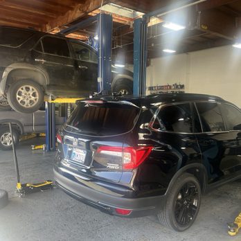 Best Auto Care - Car sitting for 1 hour just for tire rotation! - Auto Repair Near Me - San Francisco, California Best Auto Care - Car sitting for 1 hour just for tire rotation! - Auto Repair Near Me - San Francisco, California