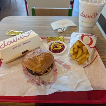 Dairi-O - Hot dog, burgy, fries. - Desserts Near Me - Kernersville, North Carolina