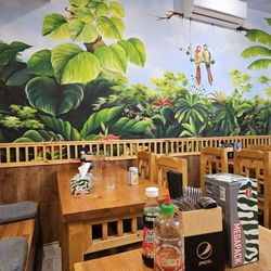 Hanoi Pho - Inside