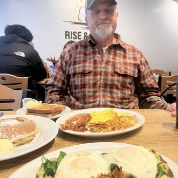 Rise & Shine Cafe - Breakfast & Brunch Near Me - Pottstown, Pennsylvania