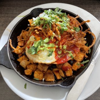 Hash Kitchen - Huevos Ranchero Hash - Breakfast & Brunch Near Me - Peoria, Arizona