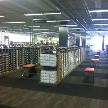 DSW Designer Shoe Warehouse - Shoe Stores Near Me - West Covina, California