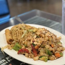 Hughson Asian Kitchen - Chow mein