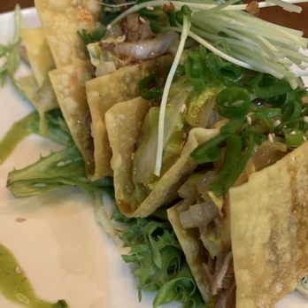 Lucky Belly - Crispy duck tacos - Bars Near Me - Honolulu, Hawaii