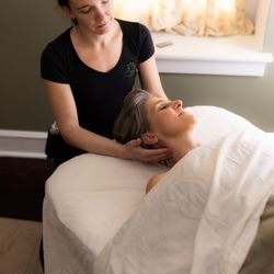 Jazz Hands Therapeutic Massage