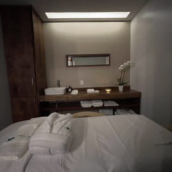 Green Aura Spa - Single room massage - Massage Therapy Near Me - New York, New York Green Aura Spa - Single room massage - Massage Therapy Near Me - New York, New York