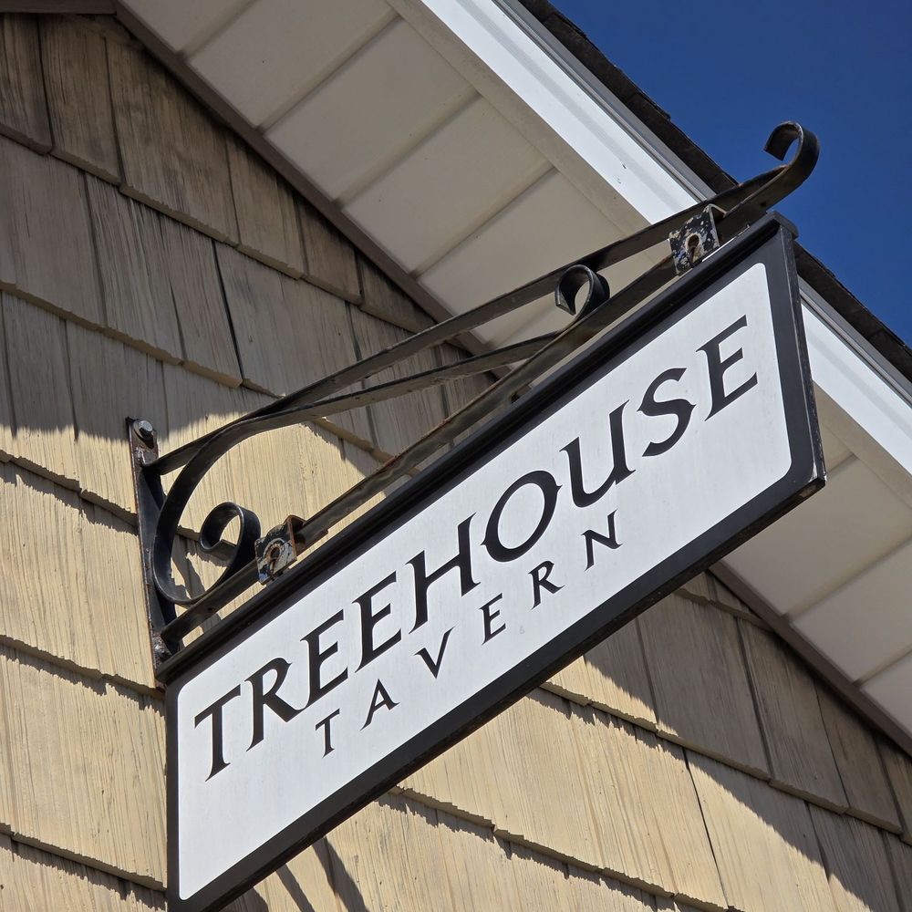 Treehouse Tavern - Their outdoor sign of the Restaurant. - Bars Near Me - Bent Mountain, Virginia