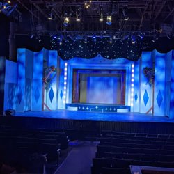 Short North Stage