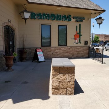 Ramona's Mexican Restaurant - the entrance - Mexican Near Me - Omaha, Nebraska