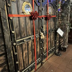 The Lost Inferno - Doors to get inside speakeasy
