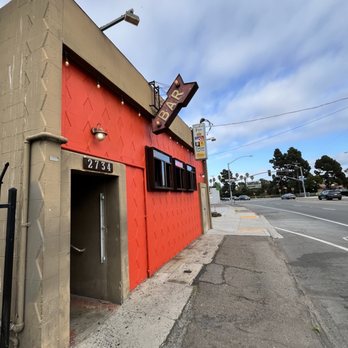 Angry Petes Pizza - Exterior - Pizza Near Me - San Diego, California Angry Petes Pizza - Exterior - Pizza Near Me - San Diego, California