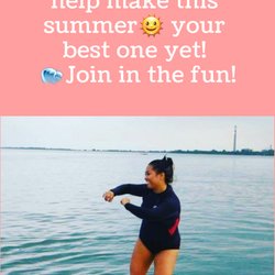 Supgirlz - Robin loves to sup dance!