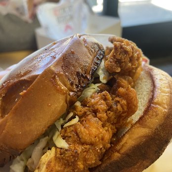 Monroe's Hot Chicken - Fried Chicken Sandwich - (Coleslaw is a MUST!) - Chicken Shop Near Me - Phoenix, Arizona