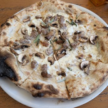 Masullo - Pizza Near Me - Sacramento, California