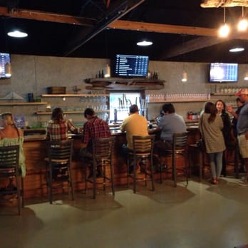 Low Tide Brewing - Nice bar and tap room - Breweries Near Me - Johns Island, South Carolina Low Tide Brewing - Nice bar and tap room - Breweries Near Me - Johns Island, South Carolina