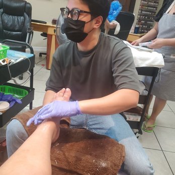 2Q Nail Spa + Eyelashes - Nail Salons Near Me - Montclair, California