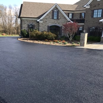 United Asphalt - Ln-11 asphalt rejuvenate applied on a driveway in louden county - Masonry/Concrete Near Me United Asphalt - Ln-11 asphalt rejuvenate applied on a driveway in louden county - Masonry/Concrete Near Me