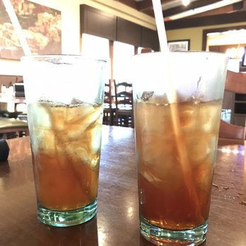 Olive Garden Italian Restaurant - Mango strawberry iced tea on the left and raspberry peach iced tea on the right. - Italian Near Me - Gresham, Oregon Olive Garden Italian Restaurant - Mango strawberry iced tea on the left and raspberry peach iced tea on the right. - Italian Near Me - Gresham, Oregon