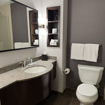 Courtyard by Marriott Los Angeles Woodland Hills - Bathroom - Hotels Near Me - Woodland Hills, California
