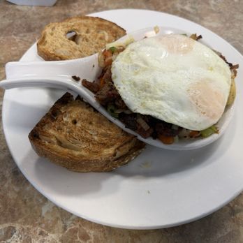 Sammy's on the Square - American Near Me - Walworth, Wisconsin Sammy's on the Square - American Near Me - Walworth, Wisconsin