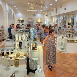 OVA Arts - 3rd Friday has live music, wine, art, community, nibbles
