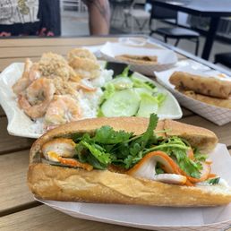 Banh mi garlic shrimp and house egg roll