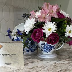 The Southwick Florist - Mother's Day 2024 (Saturday before): ordered online at 12:50 PM, delivered same day at 4:50 PM. So beautiful, mom loves it.