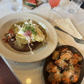 The Ranch - Vaquero verde Saddle bags, potatoes, strawberry mocktail. - Lounges Near Me - Visalia, California