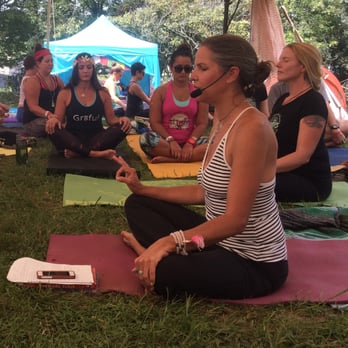Nitya Living - Floyd Yoga Jam Yin Class with over 150 attendees - Yoga Near Me Nitya Living - Floyd Yoga Jam Yin Class with over 150 attendees - Yoga Near Me