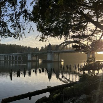 Waterfront Depot Restaurant - Seafood Near Me - Florence, Oregon