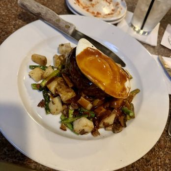 Tavolo Wine Bar & Tuscan Grille - Filet mignon with asparagus & potatoes - Wine Bars Near Me - Smithfield, Rhode Island Tavolo Wine Bar & Tuscan Grille - Filet mignon with asparagus & potatoes - Wine Bars Near Me - Smithfield, Rhode Island