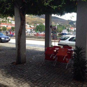 Restaurante Cais da Foz - View from patio - Mediterranean Near Me - Pinhão, 17 Restaurante Cais da Foz - View from patio - Mediterranean Near Me - Pinhão, 17