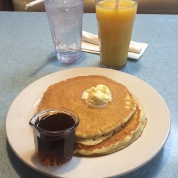 White Palace Grill - Regular stack of pancakes - Diners Near Me - Chicago, Illinois White Palace Grill - Regular stack of pancakes - Diners Near Me - Chicago, Illinois