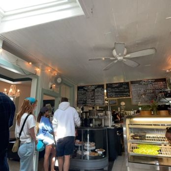 Persephone's Kitchen - Inside Seating - Coffee & Tea Near Me - Block Island, Rhode Island
