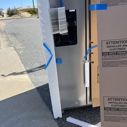 Lowe's Home Improvement - 12th delivery attempt for a refridgerator from LOWES Elizabeth CITY damaged