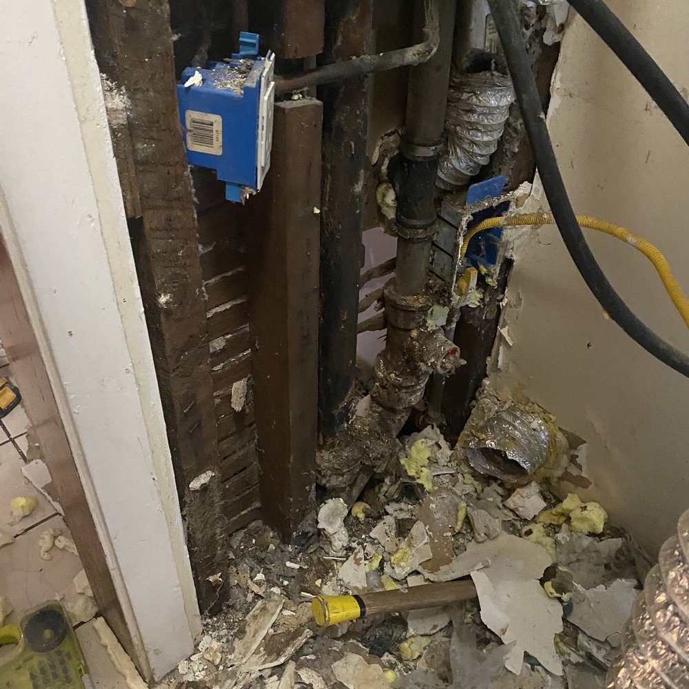 Zenith Builder - Extensive damage to laundry room - General Contractors Near Me - Arcadia, California