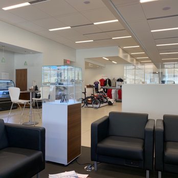 Bob Smith BMW - Car Dealers Near Me - Calabasas, California