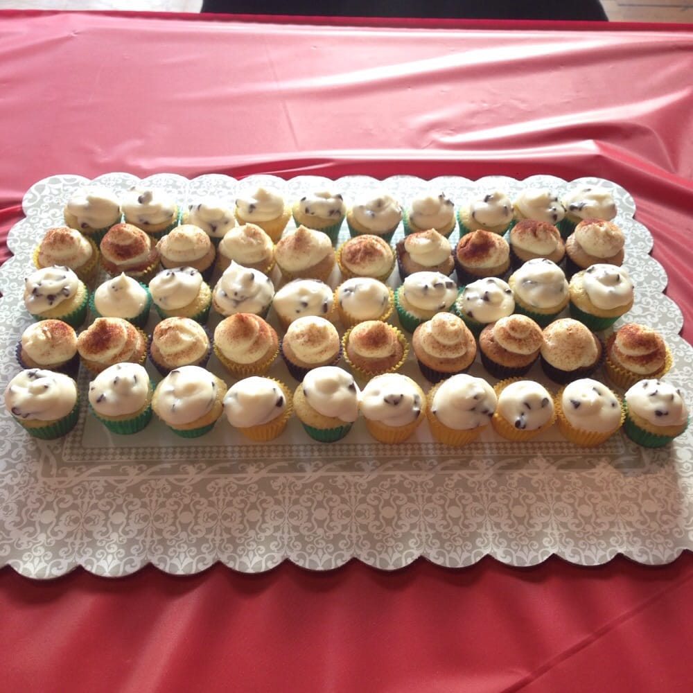 Vicky's Cake Bar Logo