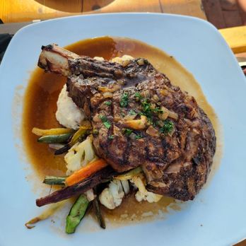 Sapphire - The best rib eye with blue cheese mashed potatoes - New American Near Me - Laguna Beach, California Sapphire - The best rib eye with blue cheese mashed potatoes - New American Near Me - Laguna Beach, California