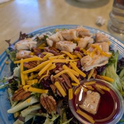 Rancher Motel & Cafe - Caribbean chicken salad 1/2