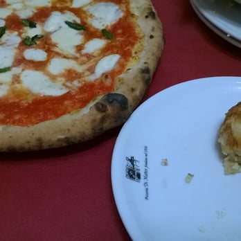 Di Matteo - La famosa #frittatina di #DiMatteo. The famous Di Matteo's frittatina aka fried spaghetti ball. - Italian Near Me - Naples, NA