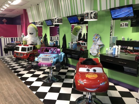 Voted Top Kids Salon - Ready to LOVE getting your kid’s hair cut? Come to Sharkey’s: Where haircuts are cool and fun rules! Voted Top Kids Salon - Ready to LOVE getting your kid’s hair cut? Come to Sharkey’s: Where haircuts are cool and fun rules!