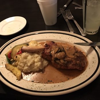 Mancuso's Restaurant - Véalo chop very very good - Italian Near Me - Phoenix, Arizona
