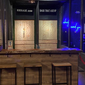 Kick Axe Throwing - Ax throwing sections - Bars Near Me - Brooklyn, New York