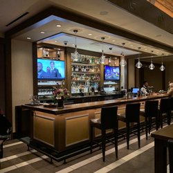 Canyons Steak House at Soboba - The bar