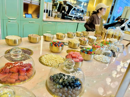 Anita La Mamma del Gelato by null